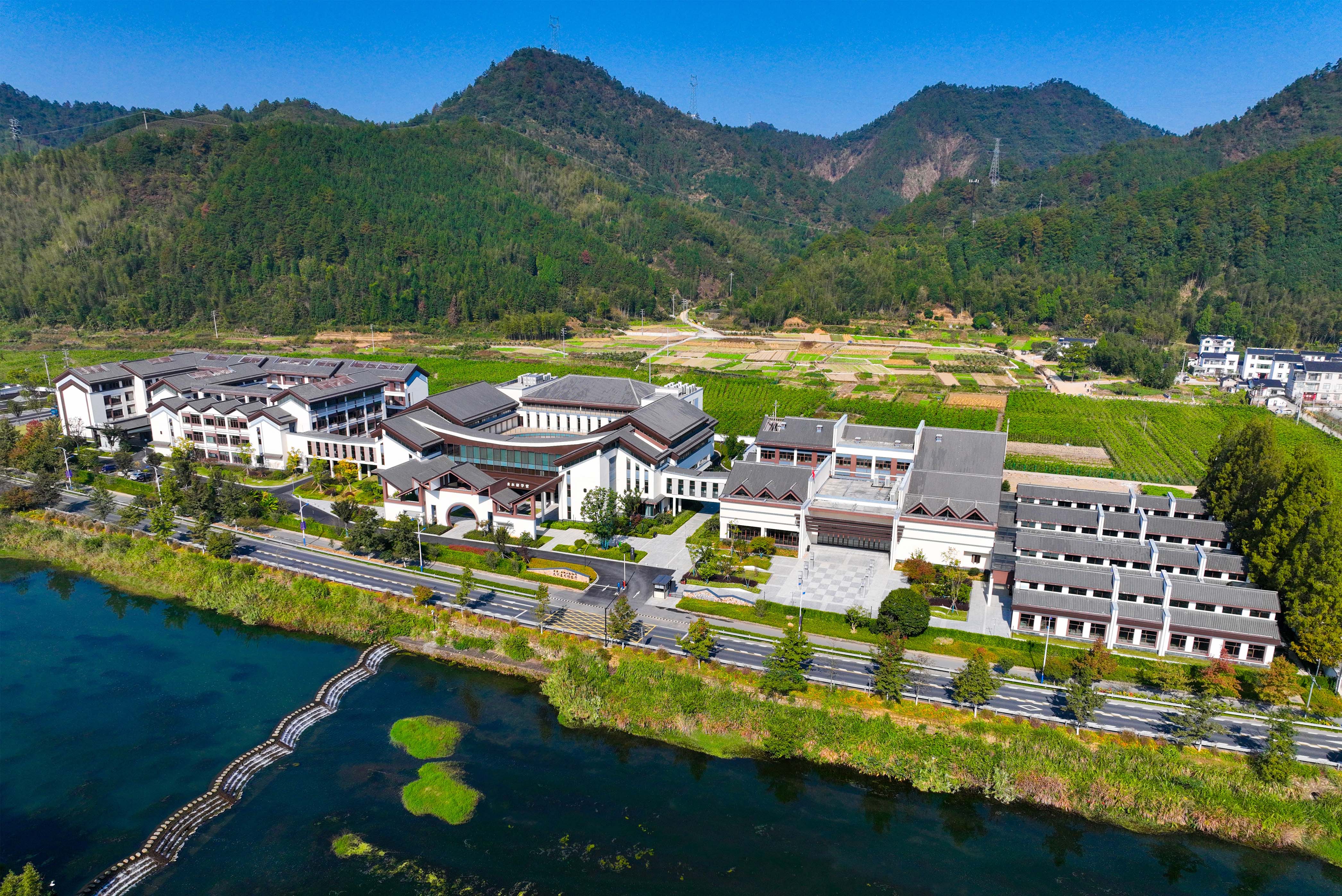 千岛湖下姜雷迪森维嘉酒店