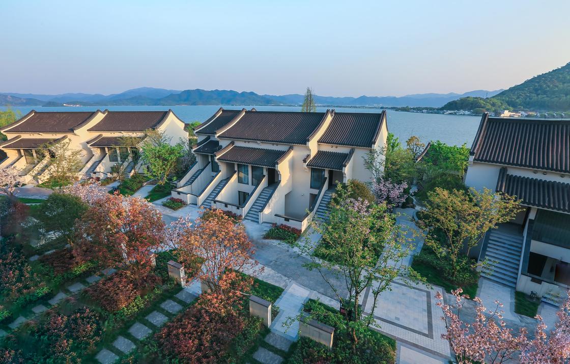Landison Resorts
